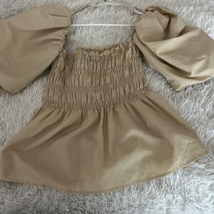 Adorable Tan Puffy Sleeves Forever 21 ~ Size Med